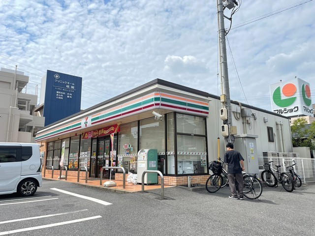 コンビニ　セブンイレブン広島山本１丁目店（コンビニ）まで227m