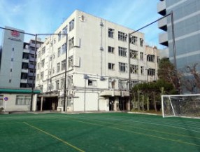 中学校　文京区立本郷台中学校（中学校）まで624m