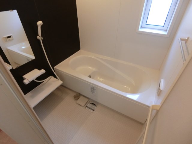 バス・シャワールーム　他のお部屋の参考写真となります。