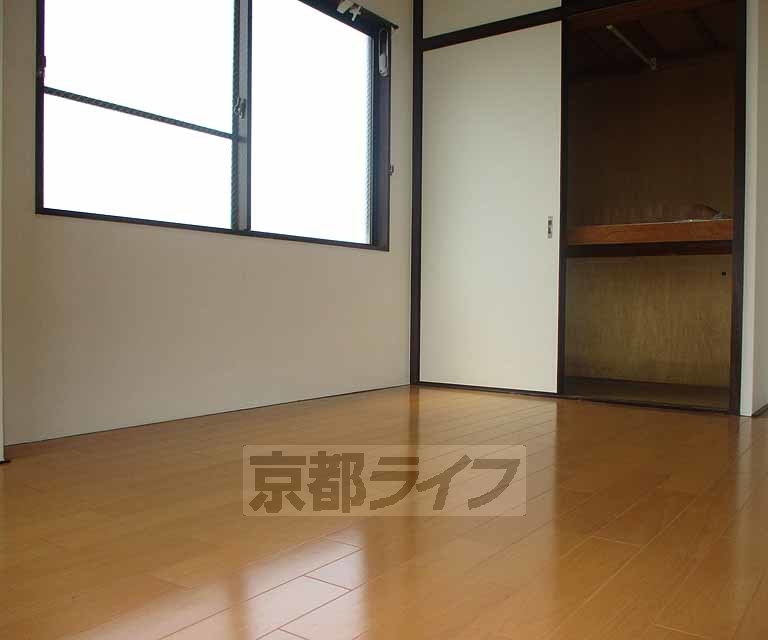 居室・リビング　キッチンです。