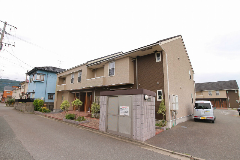 建物外観　他の不動産屋さんのネット掲載物件も全てご紹介可能です。