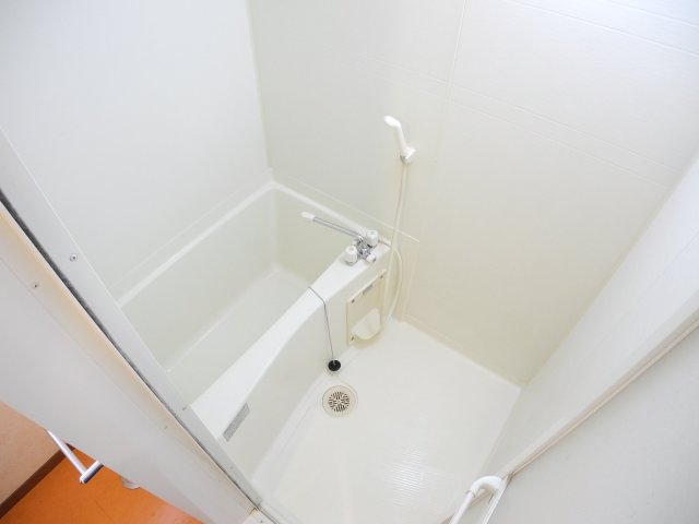 バス・シャワールーム　※同間取りの別の階のお部屋の画像です※