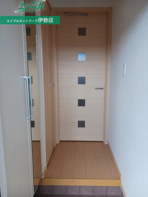 玄関　同型画像参考