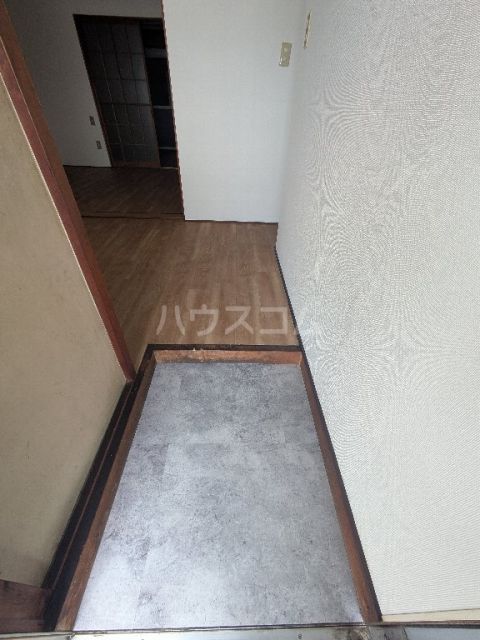 コーポ新栄の玄関写真