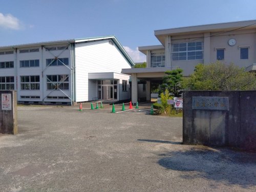 小学校　鳥栖市立基里小学校（小学校）まで1109m