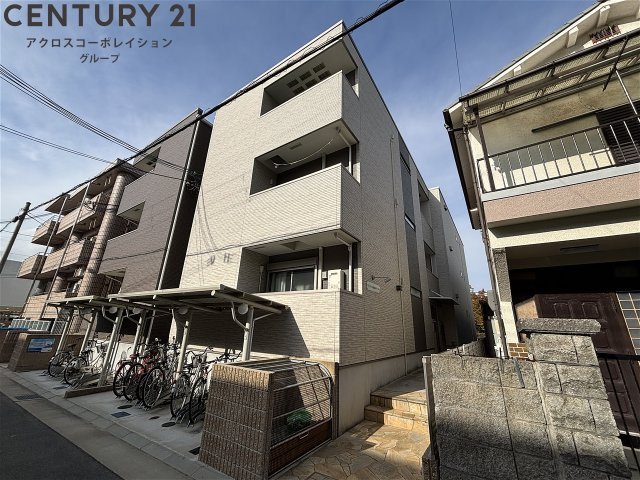 建物外観　オートロック完備で安心のセキュリティ♪