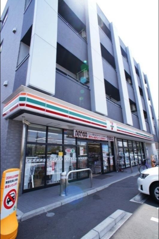 コンビニ　セブンイレブン川崎大師駅前2丁目店（コンビニ）まで370m