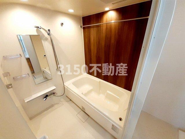 バス・シャワールーム　落ち着いた空間のお風呂です