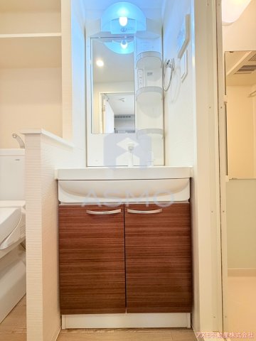 洗面設備　同マンション別部屋　参考写真
