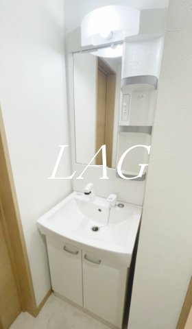 洗面設備　独立洗面台です。