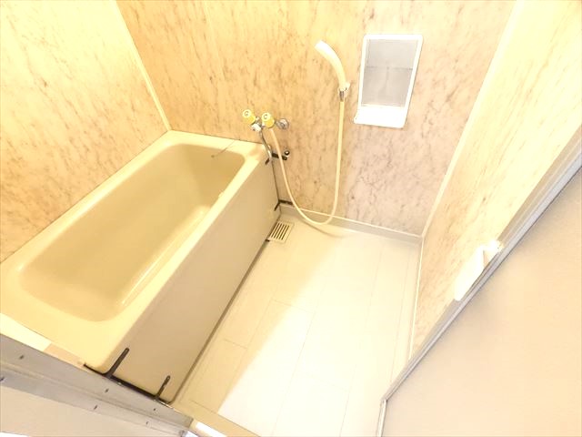 バス・シャワールーム　浴室でごゆっくり