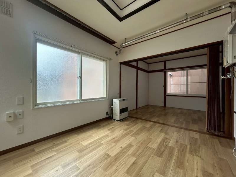 居室・リビング　広くてキレイなお部屋が広がっていて、充実した生活が送れそう。