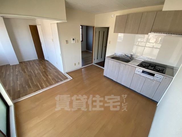 スターヒルズマンションの居間写真