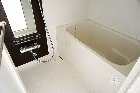 バス・シャワールーム　【角部屋南東向きの明るいお部屋♪】おすすめ物件！