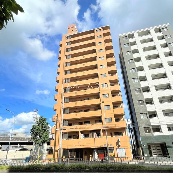 建物外観　外観　オートロック　防犯カメラ