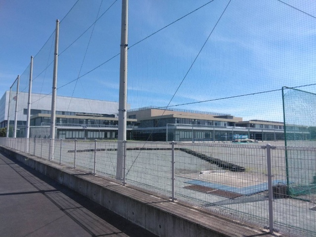 中学校　伊勢市立桜浜中学校（中学校）まで2378m