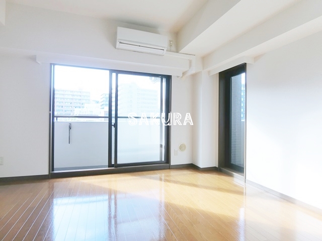 居室・リビング　開放感のあるゆったりとしたお部屋です♪