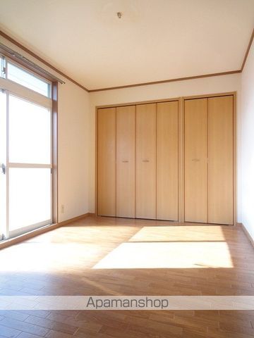 ロマニー岡崎の居間写真