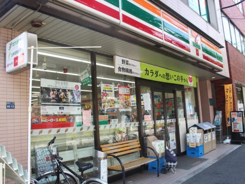 コンビニ　セブンイレブン 板橋西台駅前店（コンビニ）まで140m