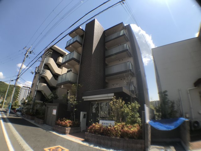 建物外観　カメラ付きインターホン付いてます☆