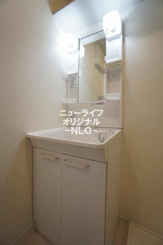 洗面設備　忙しい朝の身支度に役立つ洗髪洗面台☆