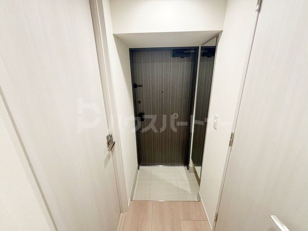 クレストコート北千住レジデンスの玄関写真