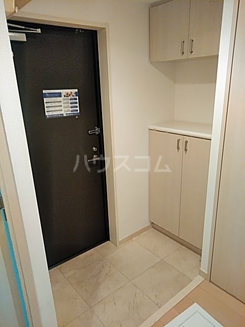 レジディア世田谷弦巻の玄関写真