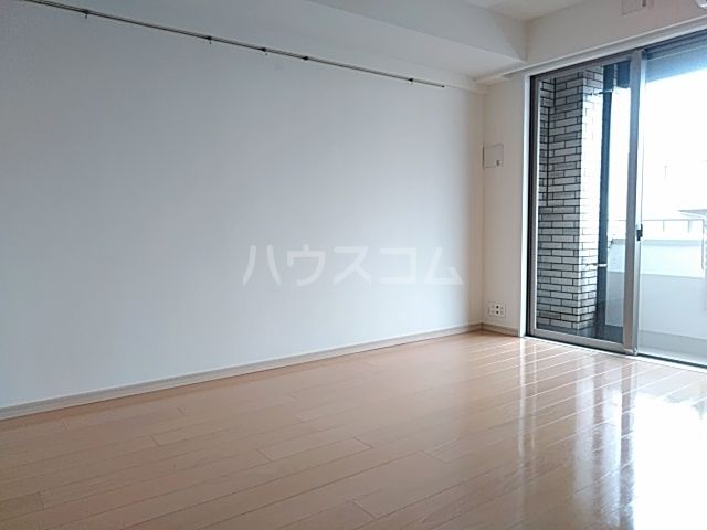 レジディア世田谷弦巻の居間写真