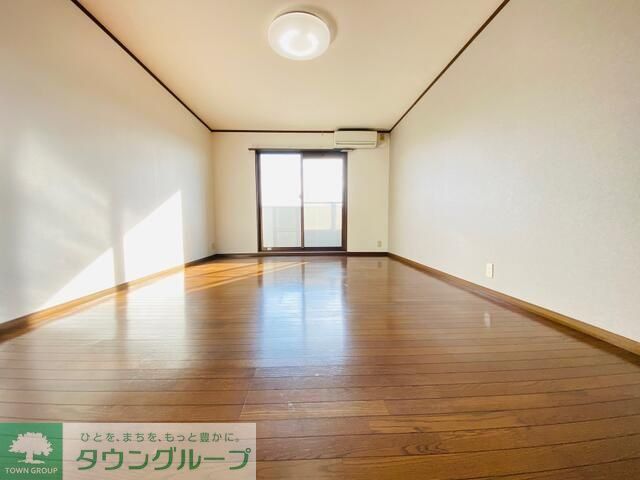 フューチャードリーム松戸の居間写真
