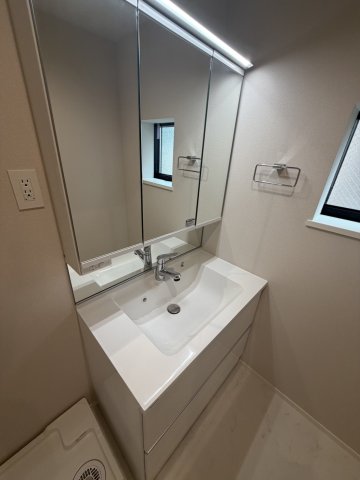 東急田園都市線 駒沢大学駅 徒歩4分 3階建 築1年の内装写真