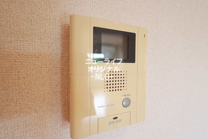 セキュリティ　突然の来訪者にも安心TVモニター付きインターホン