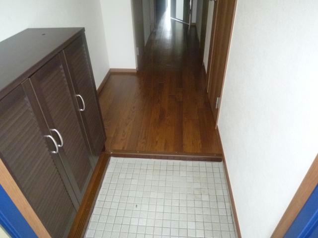 宍粟市 2階建 築38年の玄関写真