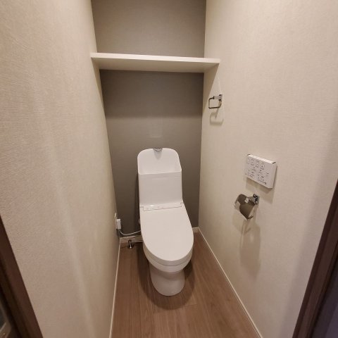 地下鉄箱崎線 箱崎宮前駅 徒歩6分 14階建 築5年のトイレ写真