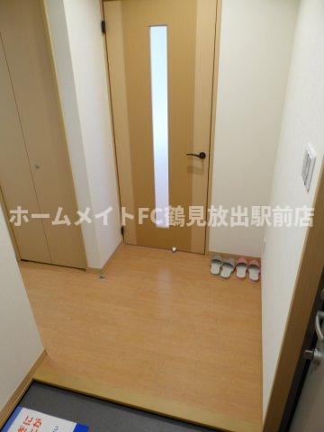 ＪＲ片町線 放出駅 徒歩13分 2階建 築13年の玄関写真