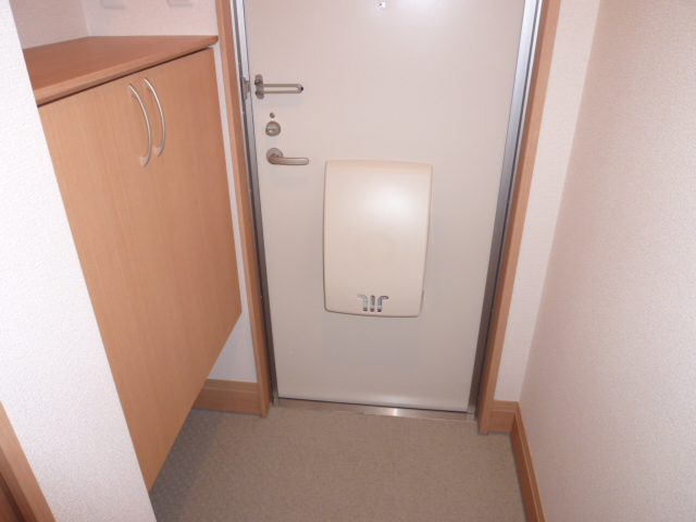 玄関　別の部屋の写真です