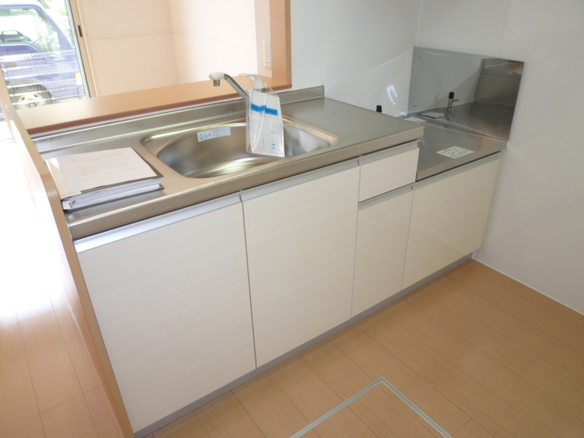 キッチン　別の部屋の写真です