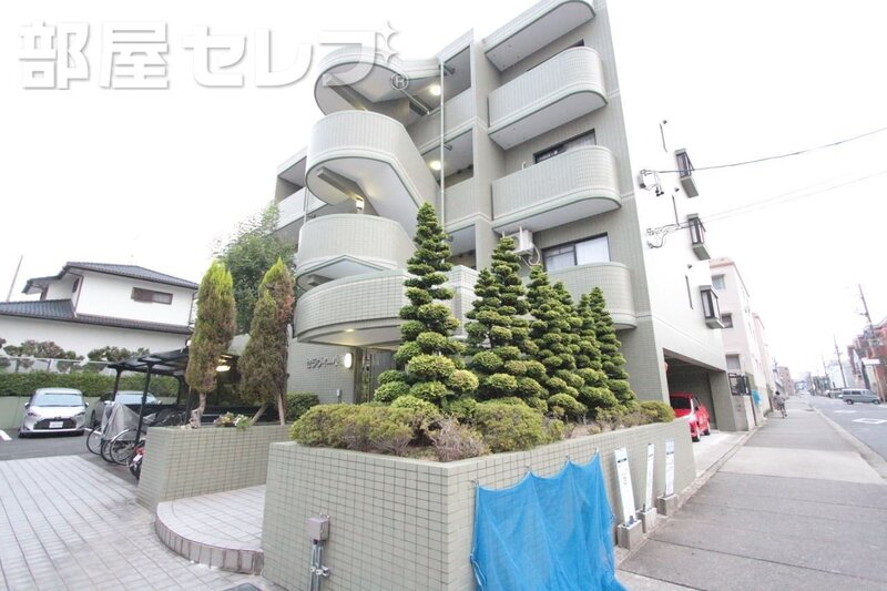 建物外観　落ち着いた雰囲気の外観。