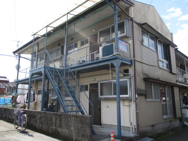 高知県高知市石立町（アパート）の賃貸物件の外観