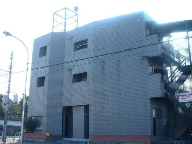 茨木市目垣のマンションの建物外観