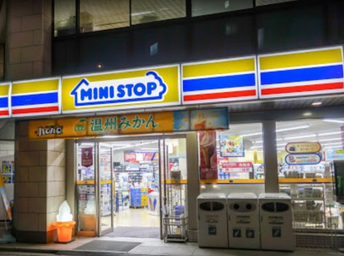コンビニ　ミニストップ 平野町３丁目店（コンビニ）まで347m