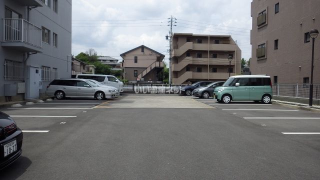 【セブン仲田の駐車場】