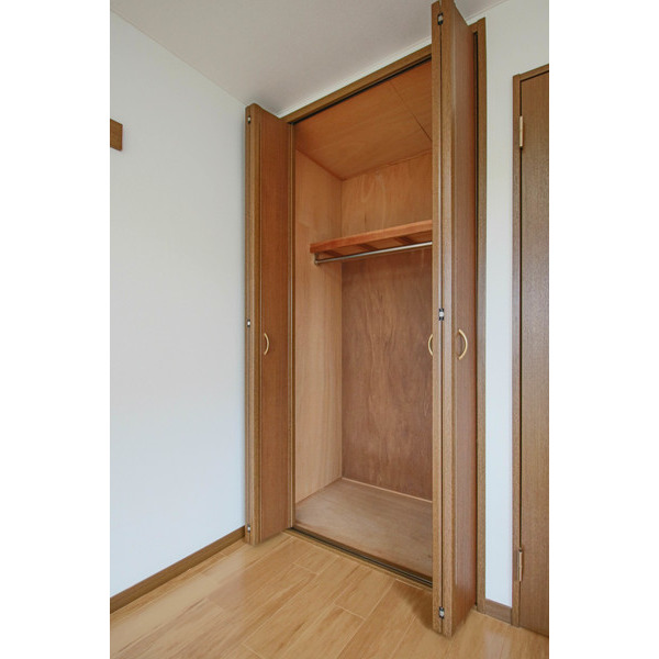 収納　同じ建物の別のお部屋