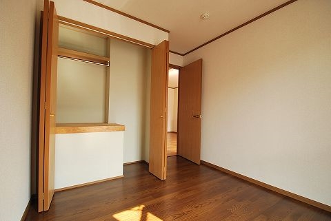 【糟屋郡粕屋町甲仲原のアパートの収納】