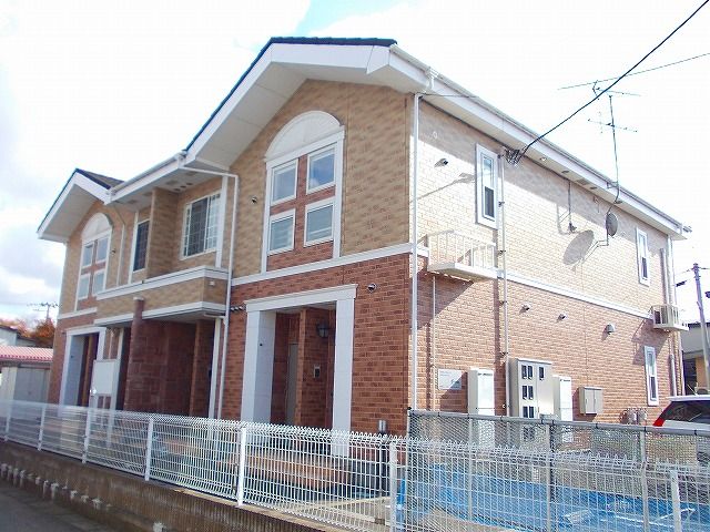 秋田県秋田市茨島２（アパート）の賃貸物件の外観