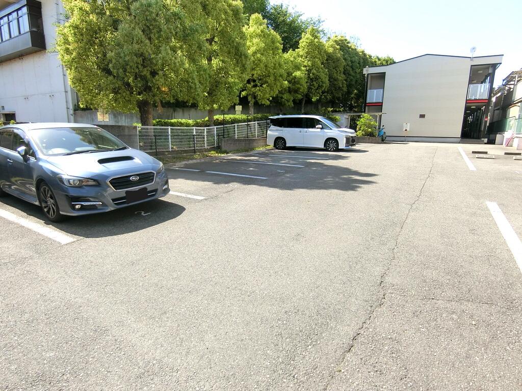 駐車場　敷地内に駐車場を完備です☆（要確認）