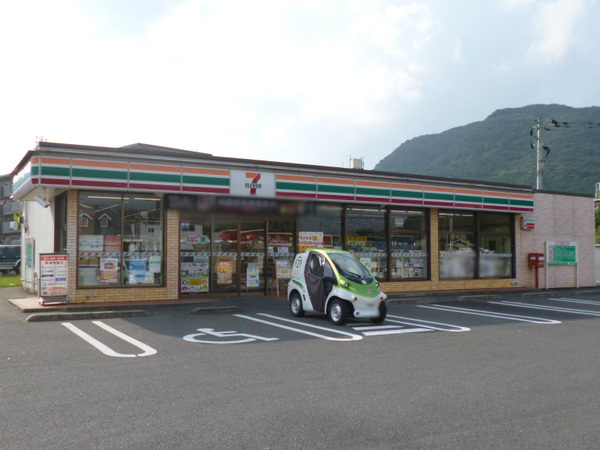 コンビニ　セブンイレブン武雄川良店（コンビニ）まで833m