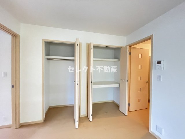 収納　【フォルトグランデ　II】きれいな内装です