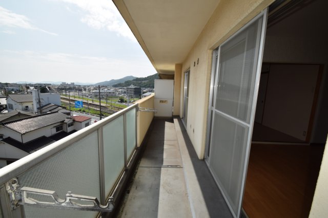 バルコニー　日差し良好！南向きのベランダです！