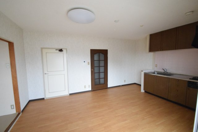 居室・リビング　広々としたリビングです！！