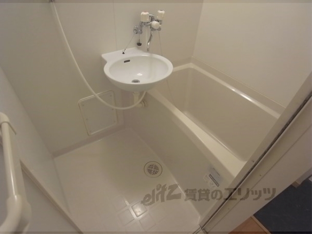 バス・シャワールーム　バス